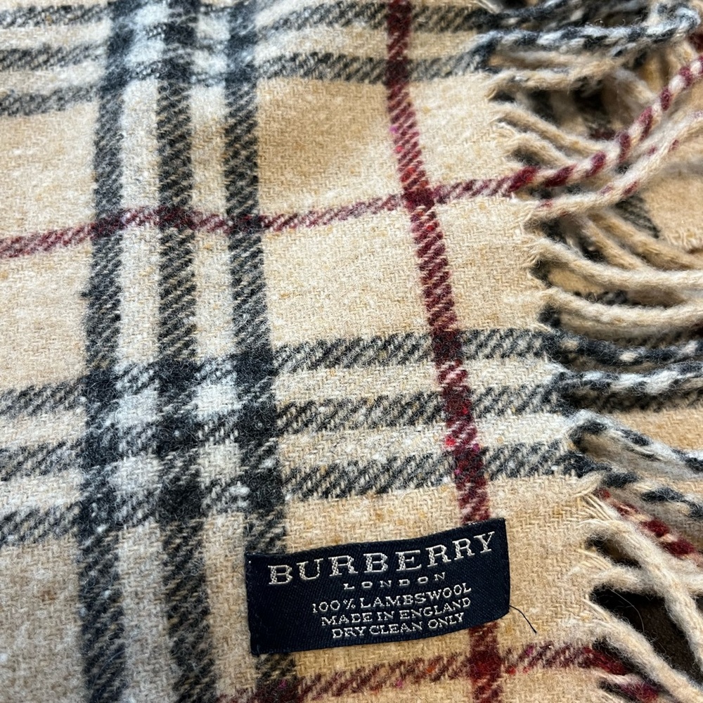 Burberry cashmere scarf